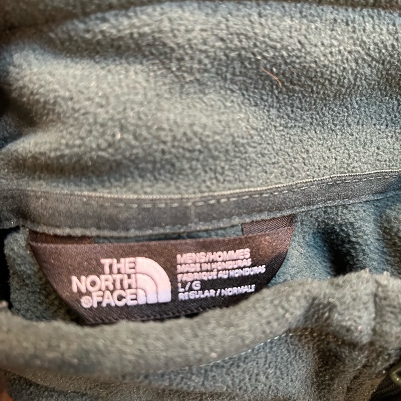 Green The North Face 1/4 zip size L - Picture 3 of 3